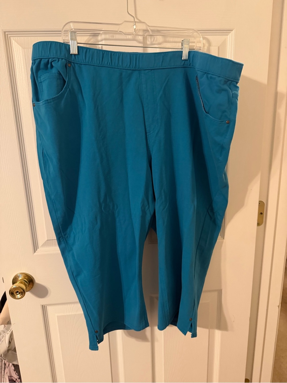 Catherines Turquoise Elastic Waist Pull-On Capri’s